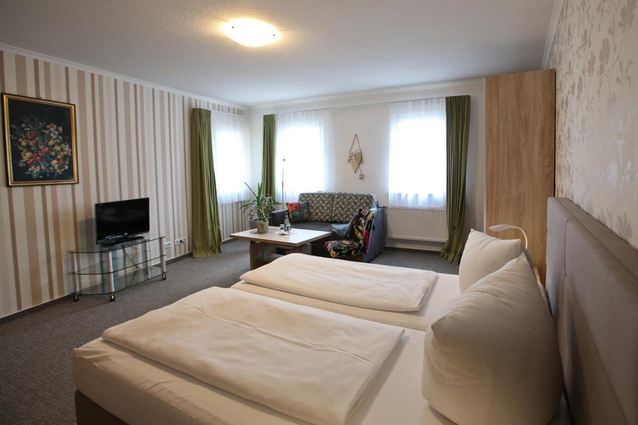 Hotel Wehlener Hof ชตัดท์เวเลิน ภายนอก รูปภาพ