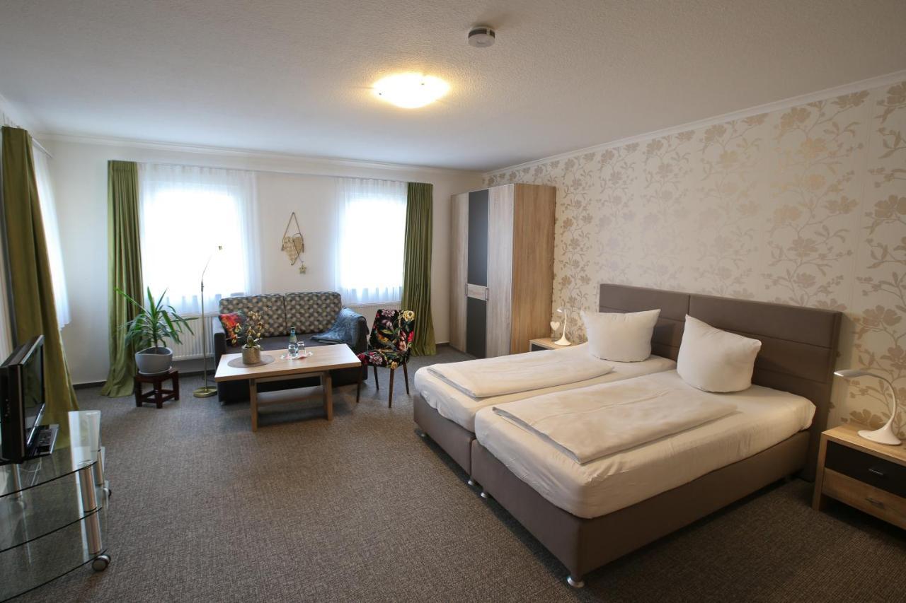 Hotel Wehlener Hof ชตัดท์เวเลิน ภายนอก รูปภาพ