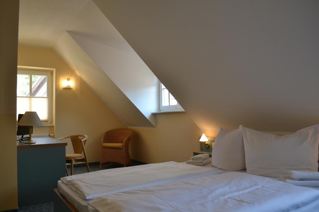Hotel Wehlener Hof ชตัดท์เวเลิน ภายนอก รูปภาพ