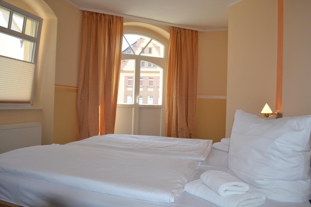 Hotel Wehlener Hof ชตัดท์เวเลิน ภายนอก รูปภาพ