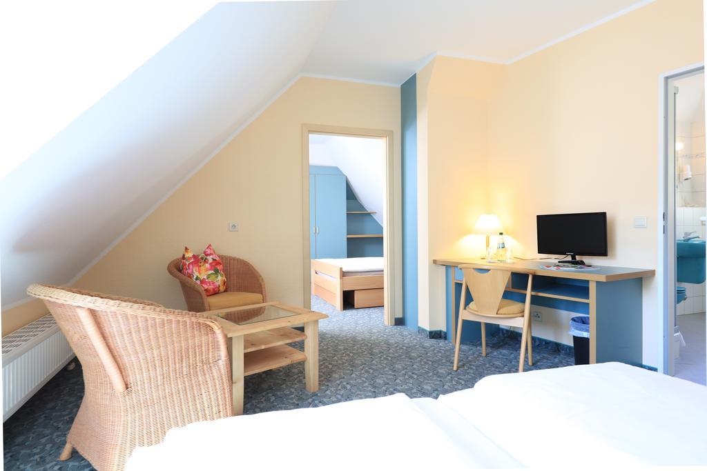 Hotel Wehlener Hof ชตัดท์เวเลิน ภายนอก รูปภาพ