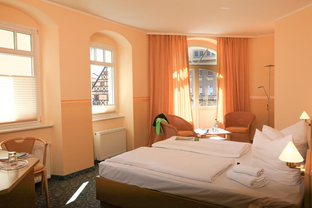 Hotel Wehlener Hof ชตัดท์เวเลิน ภายนอก รูปภาพ