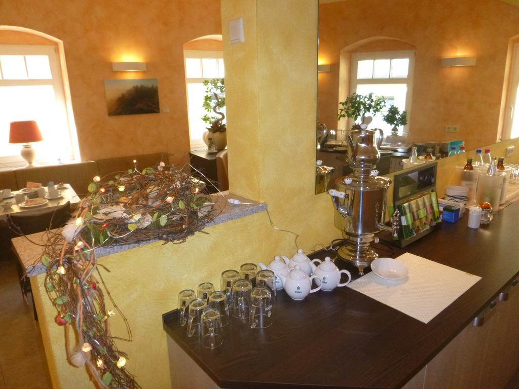 Hotel Wehlener Hof ชตัดท์เวเลิน ภายนอก รูปภาพ