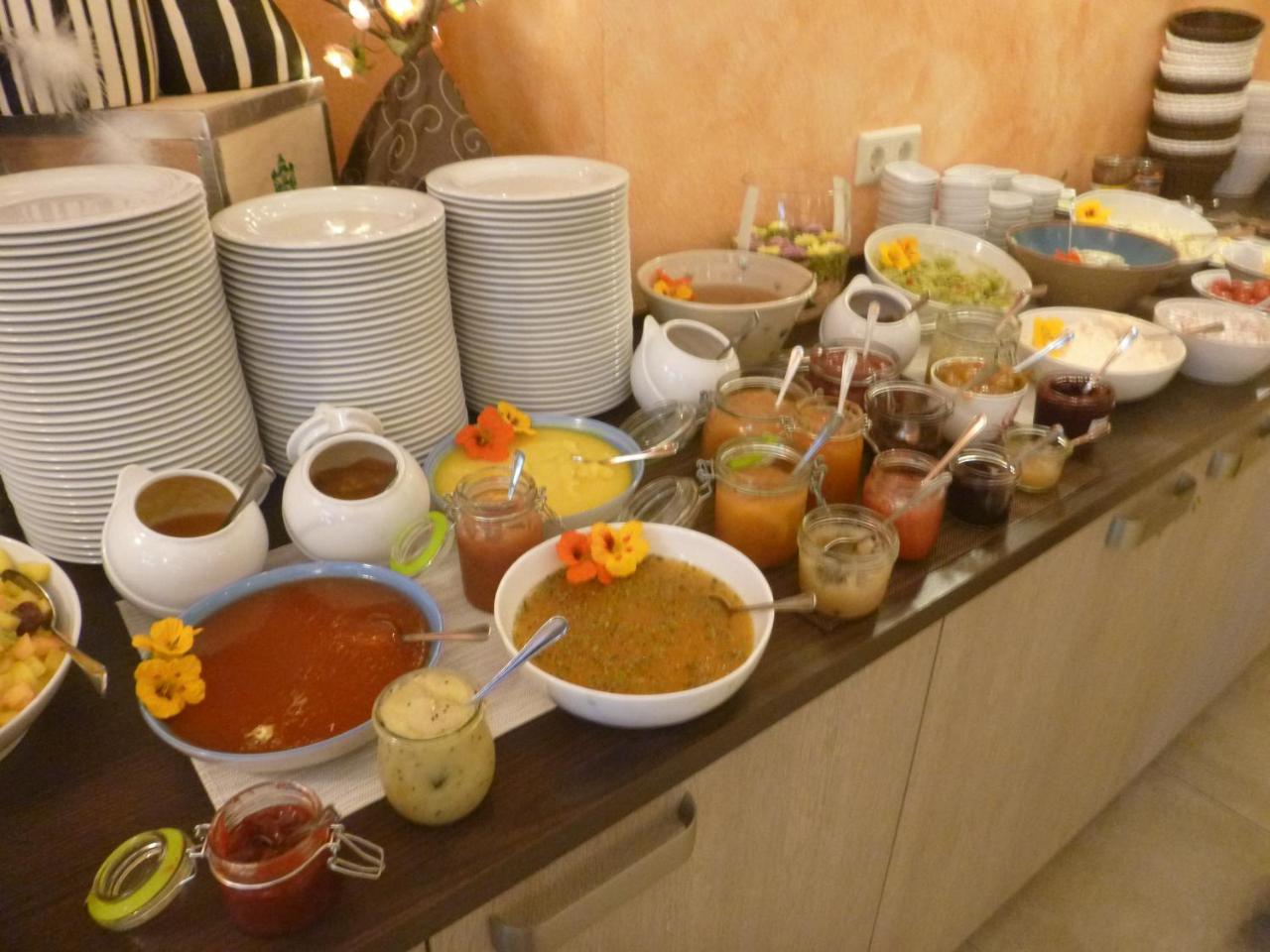Hotel Wehlener Hof ชตัดท์เวเลิน ภายนอก รูปภาพ